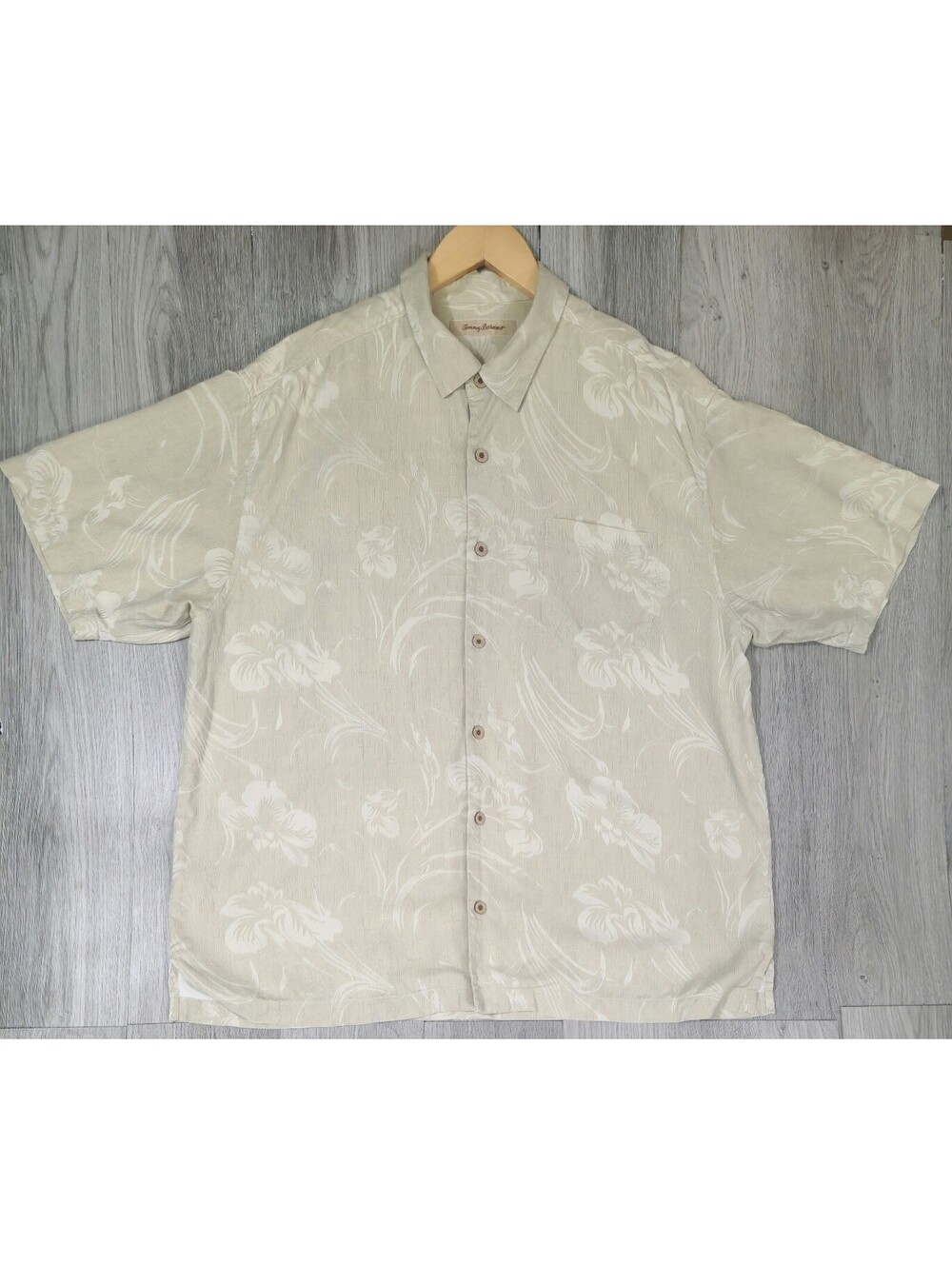Tommy Bahama Shirt Mens XL Beige 100% Silk Short Sleeve Tropical Florald #12